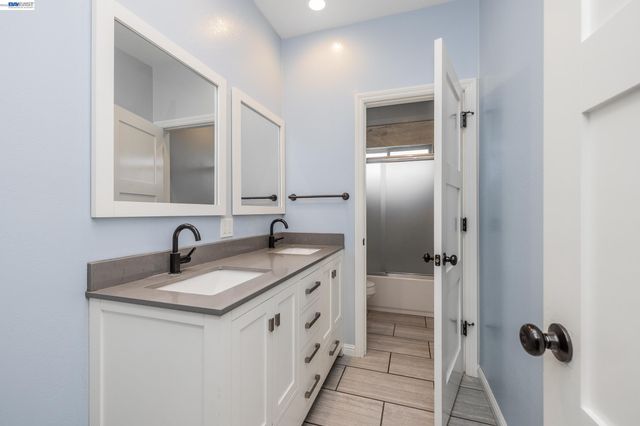 2520 Garvin Ave, Richmond, CA 94804