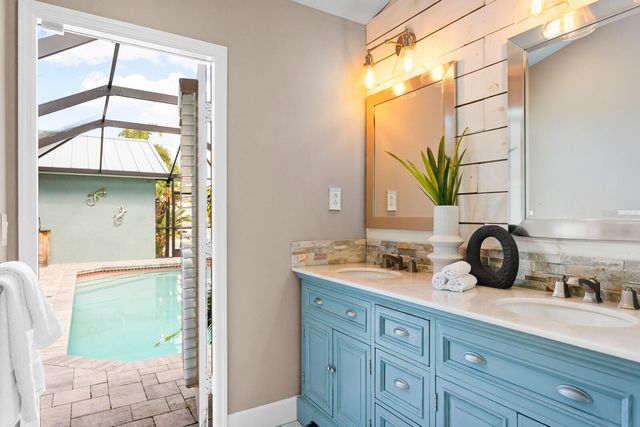 918 SHAGOS DRIVE, Apollo Beach, FL 33572