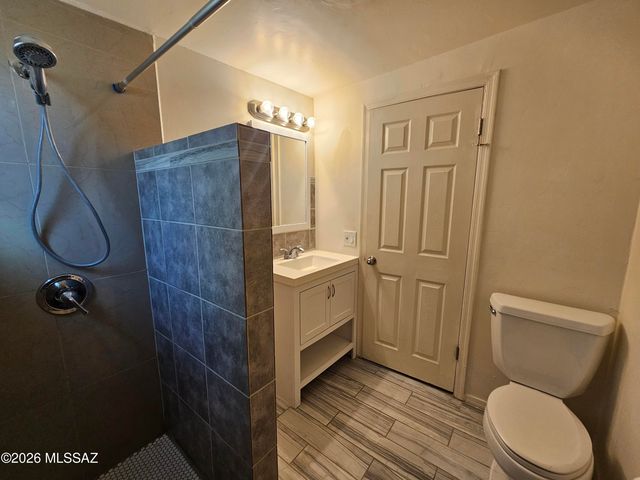 2525 S 8th Avenue, Tucson, AZ 85713