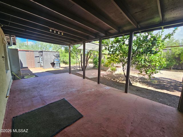 2525 S 8th Avenue, Tucson, AZ 85713