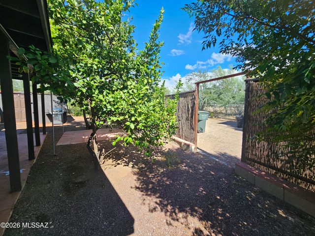 2525 S 8th Avenue, Tucson, AZ 85713