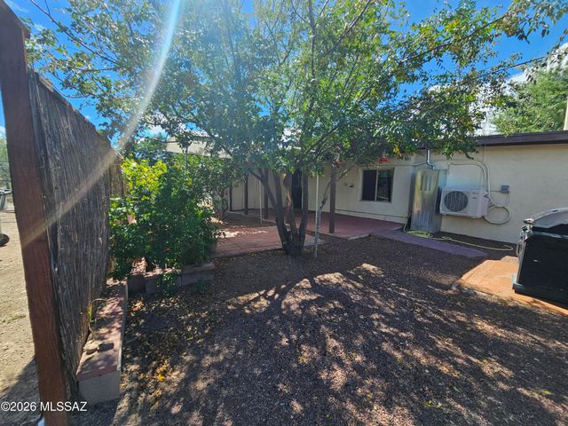 2525 S 8th Avenue, Tucson, AZ 85713