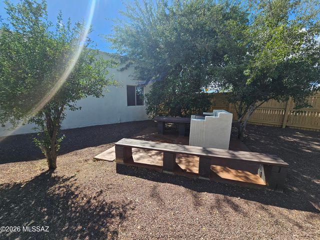 2525 S 8th Avenue, Tucson, AZ 85713