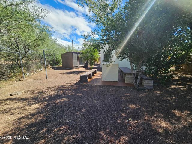 2525 S 8th Avenue, Tucson, AZ 85713