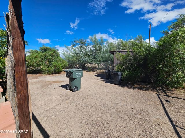 2525 S 8th Avenue, Tucson, AZ 85713