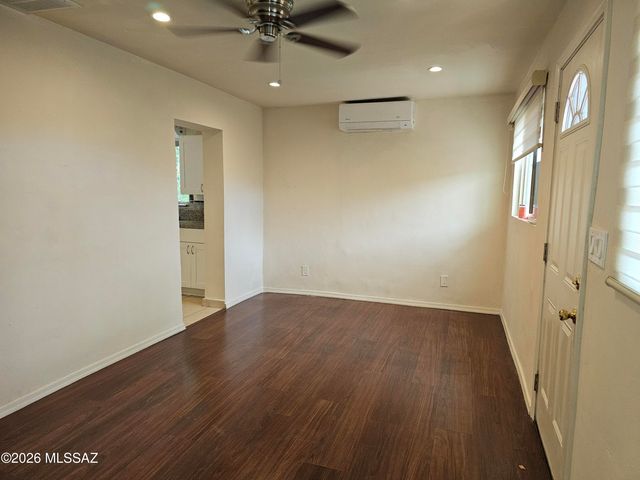 2525 S 8th Avenue, Tucson, AZ 85713