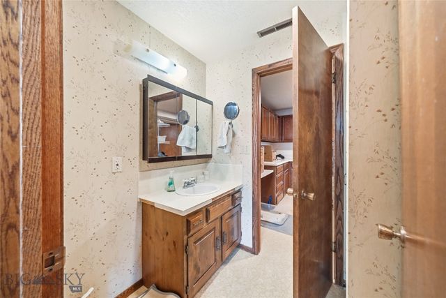 8685 Churchill, Manhattan, MT 59741