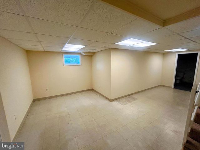 506 GREENVIEW LN, Havertown, PA 19083