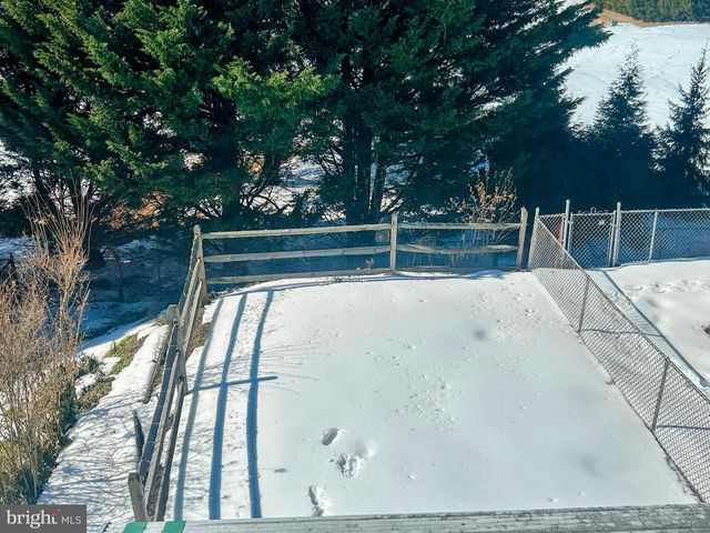 506 GREENVIEW LN, Havertown, PA 19083