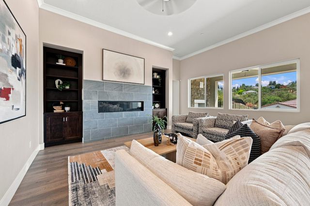 7056 Via Barlogio, El Dorado Hills, CA 95762