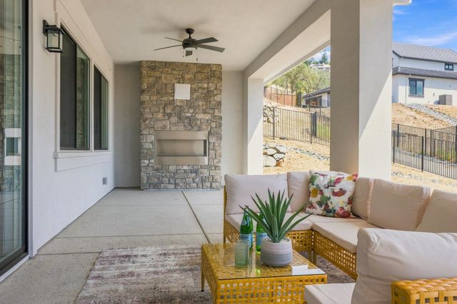 7056 Via Barlogio, El Dorado Hills, CA 95762