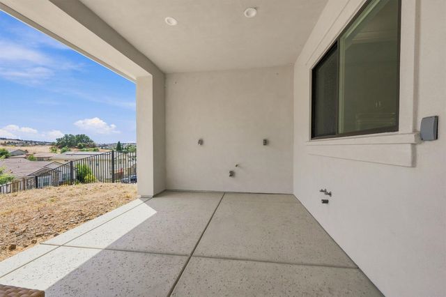 7056 Via Barlogio, El Dorado Hills, CA 95762