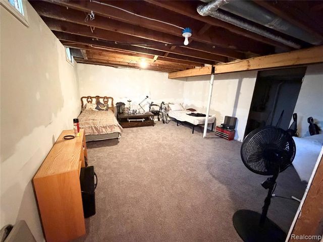 8542 Spinnaker Way, Ypsilanti, MI 48197