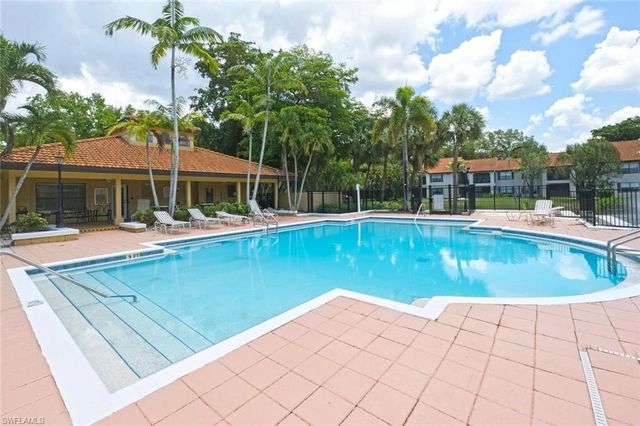 2106 Arbour Walk CIR 2911, Naples, FL 34109