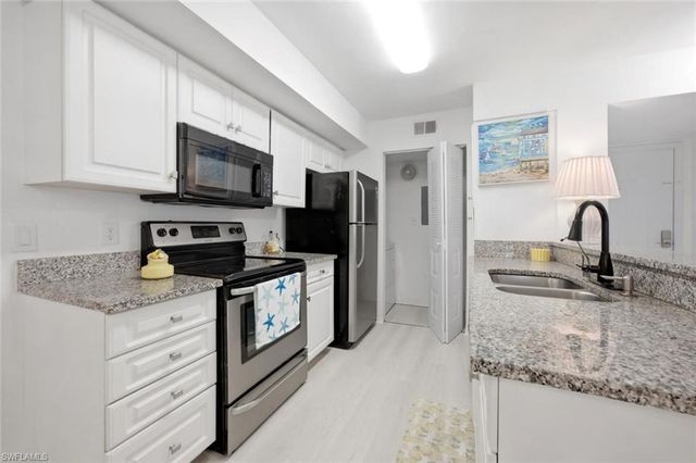 2106 Arbour Walk CIR 2911, Naples, FL 34109