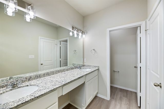 3501 E Renfro Street 605, Burleson, TX 76028