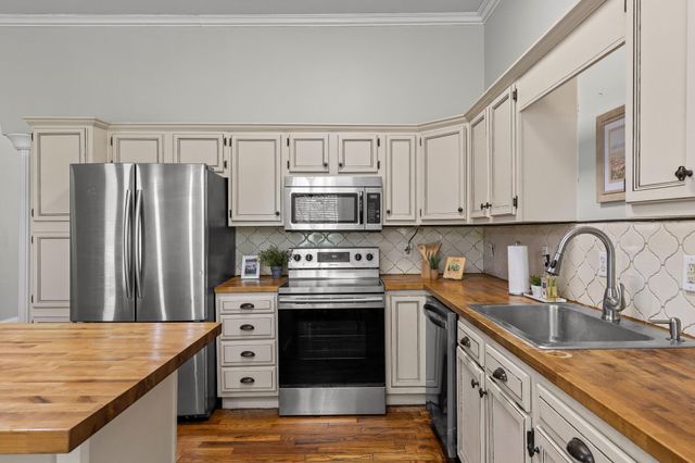 9304 Oak Street, Ooltewah, TN 37363