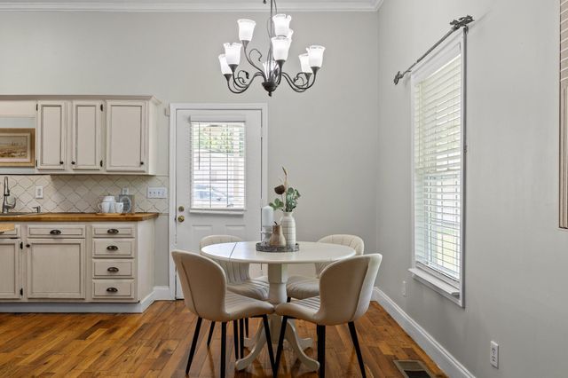 9304 Oak Street, Ooltewah, TN 37363