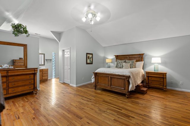 9304 Oak Street, Ooltewah, TN 37363