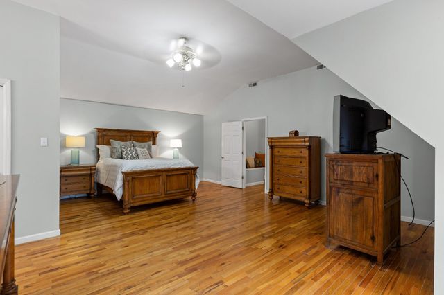 9304 Oak Street, Ooltewah, TN 37363