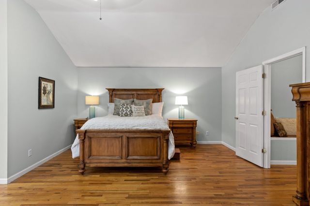 9304 Oak Street, Ooltewah, TN 37363