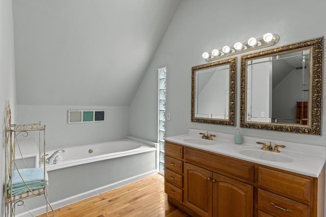 9304 Oak Street, Ooltewah, TN 37363