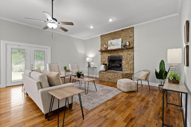 9304 Oak Street, Ooltewah, TN 37363