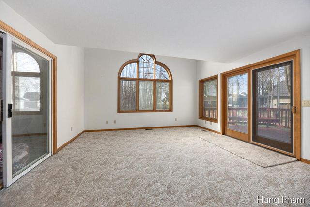 7724 W Lake Drive, Stanwood, MI 49346