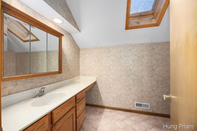 7724 W Lake Drive, Stanwood, MI 49346
