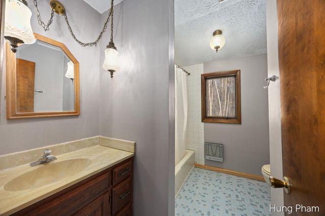 7724 W Lake Drive, Stanwood, MI 49346