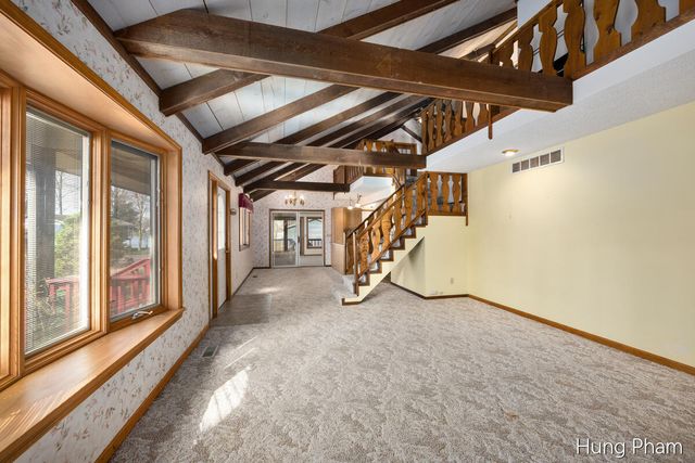 7724 W Lake Drive, Stanwood, MI 49346