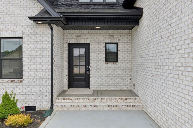 550 Foxglove Ln, Clarksville, TN 37043