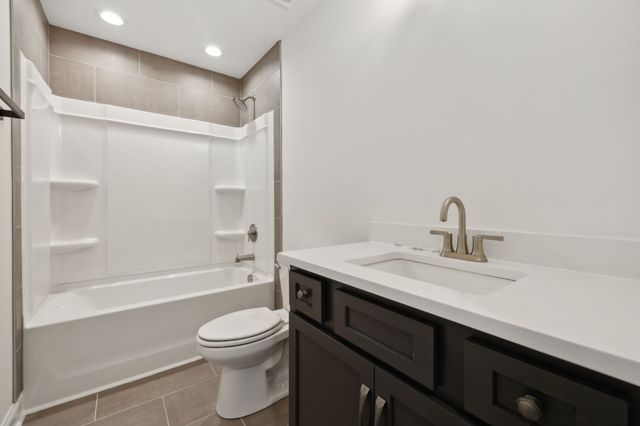 550 Foxglove Ln, Clarksville, TN 37043