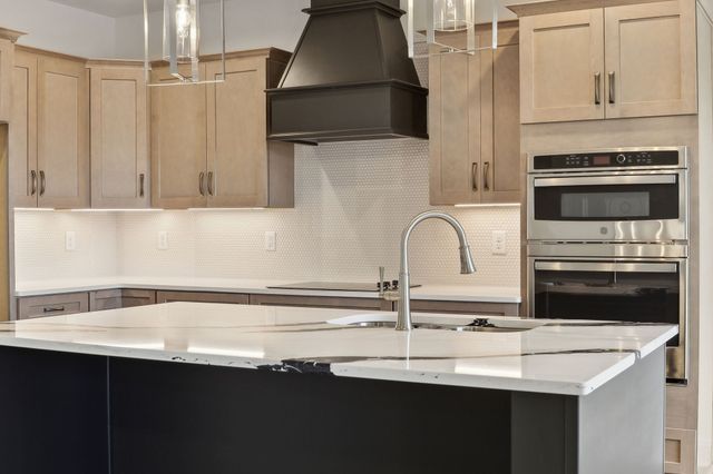 550 Foxglove Ln, Clarksville, TN 37043