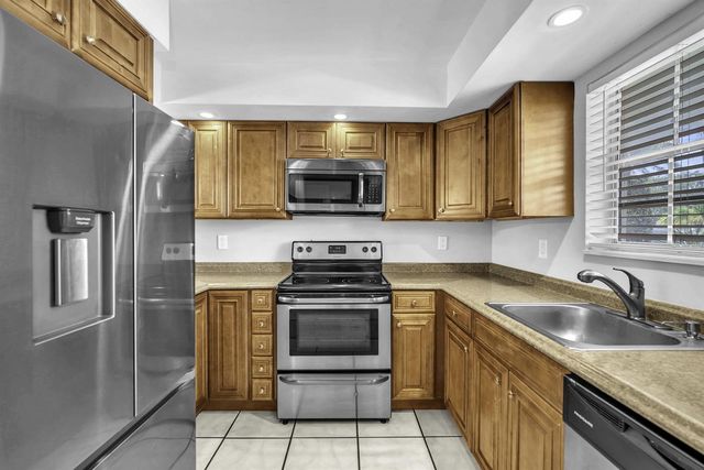 2130 NE 36th Street 63, Lighthouse Point, FL 33064