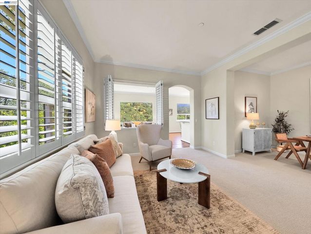 2964 Saklan Indian Dr, Walnut Creek, CA 94595