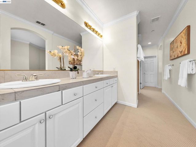 2964 Saklan Indian Dr, Walnut Creek, CA 94595