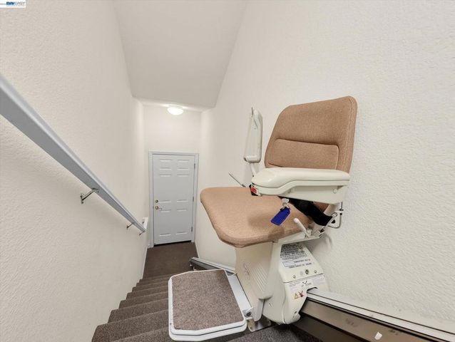 2964 Saklan Indian Dr, Walnut Creek, CA 94595
