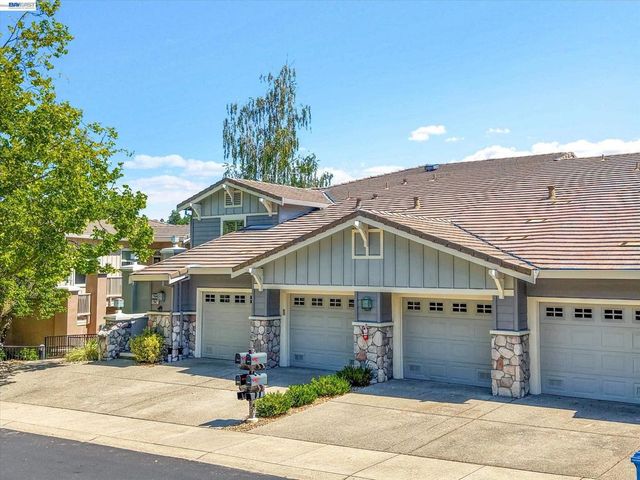2964 Saklan Indian Dr, Walnut Creek, CA 94595