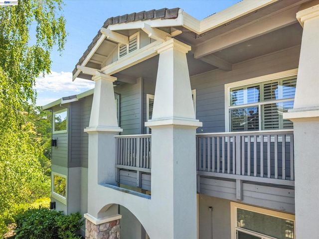 2964 Saklan Indian Dr, Walnut Creek, CA 94595