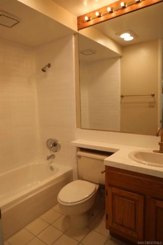 3833 Lamont St 2H, San Diego, CA 92109