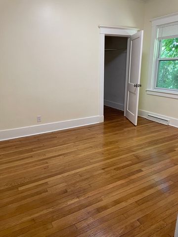50 Lyng St, Dartmouth, MA 02747
