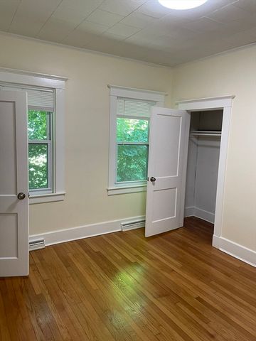 50 Lyng St, Dartmouth, MA 02747