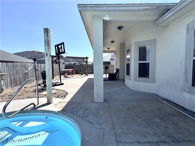 13942 Windjammer Dr, Corpus Christi, TX 78418