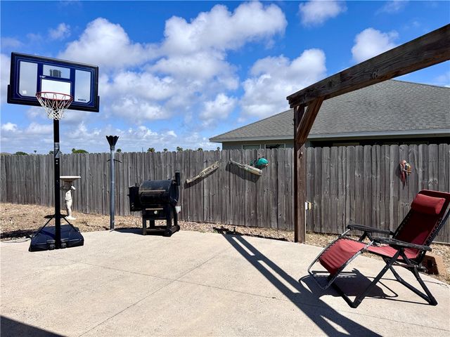 13942 Windjammer Dr, Corpus Christi, TX 78418