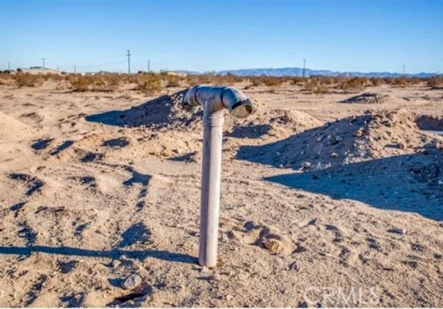 60426 Lorraine, Landers, CA 92285