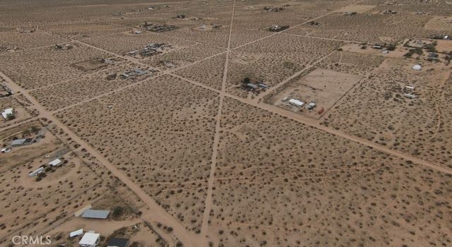 60426 Lorraine, Landers, CA 92285
