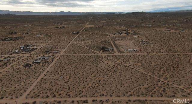 60426 Lorraine, Landers, CA 92285