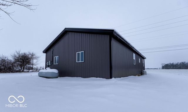 9095 E State Road 38, New Castle, IN 47362