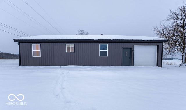 9095 E State Road 38, New Castle, IN 47362